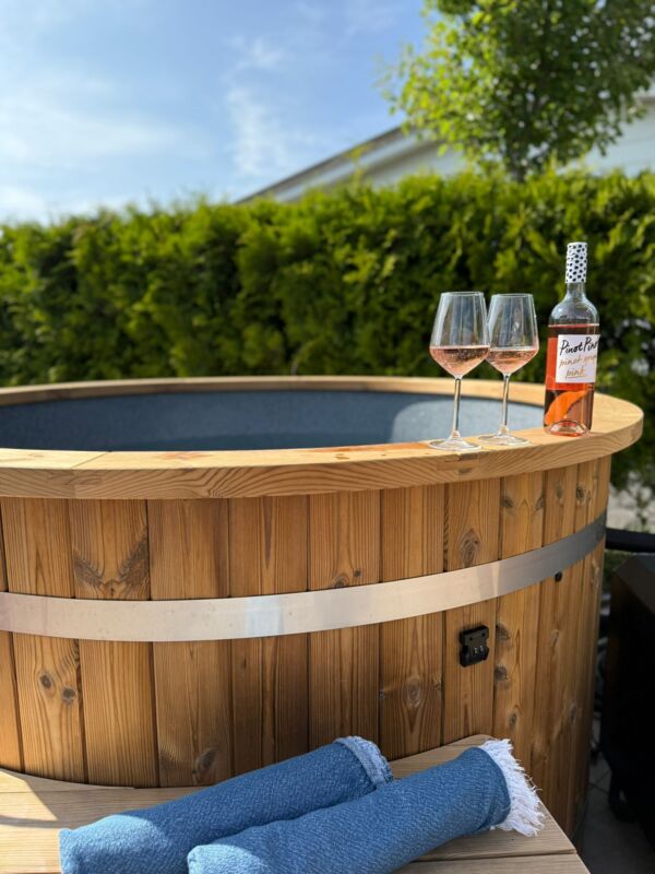Pic_Sauna_Hottub1_3.jpg
